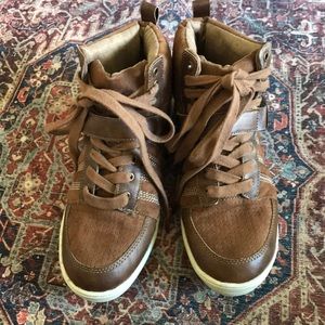 Miseneheimer tennis shoes